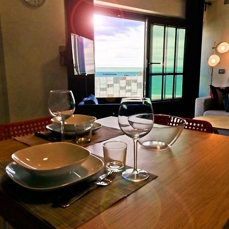 Ferienwohnung Modern & Bright Flat - 2 Min From The Sea Savona Exterior foto