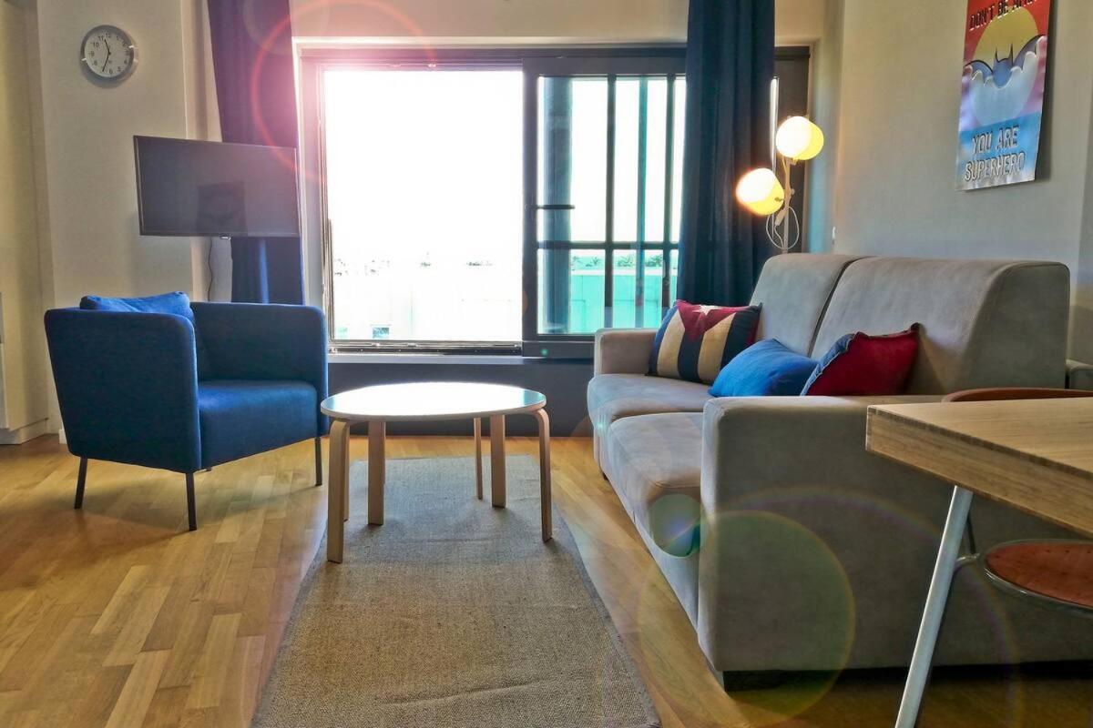 Ferienwohnung Modern & Bright Flat - 2 Min From The Sea Savona Exterior foto