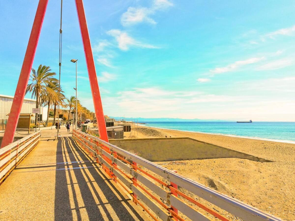 Ferienwohnung Modern & Bright Flat - 2 Min From The Sea Savona Exterior foto