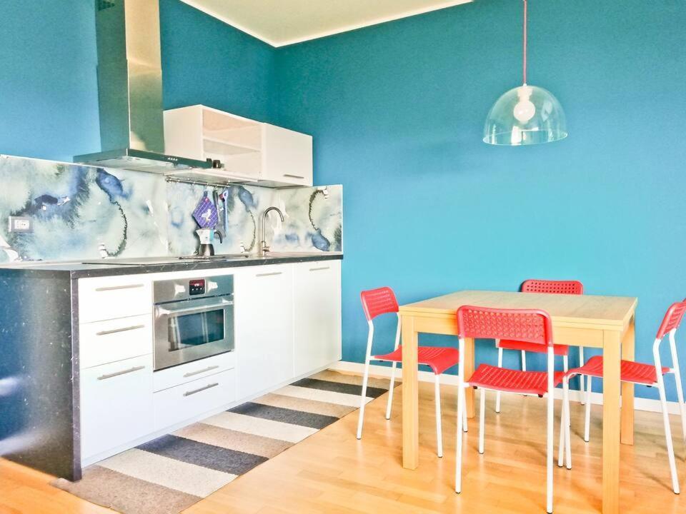 Ferienwohnung Modern & Bright Flat - 2 Min From The Sea Savona Exterior foto