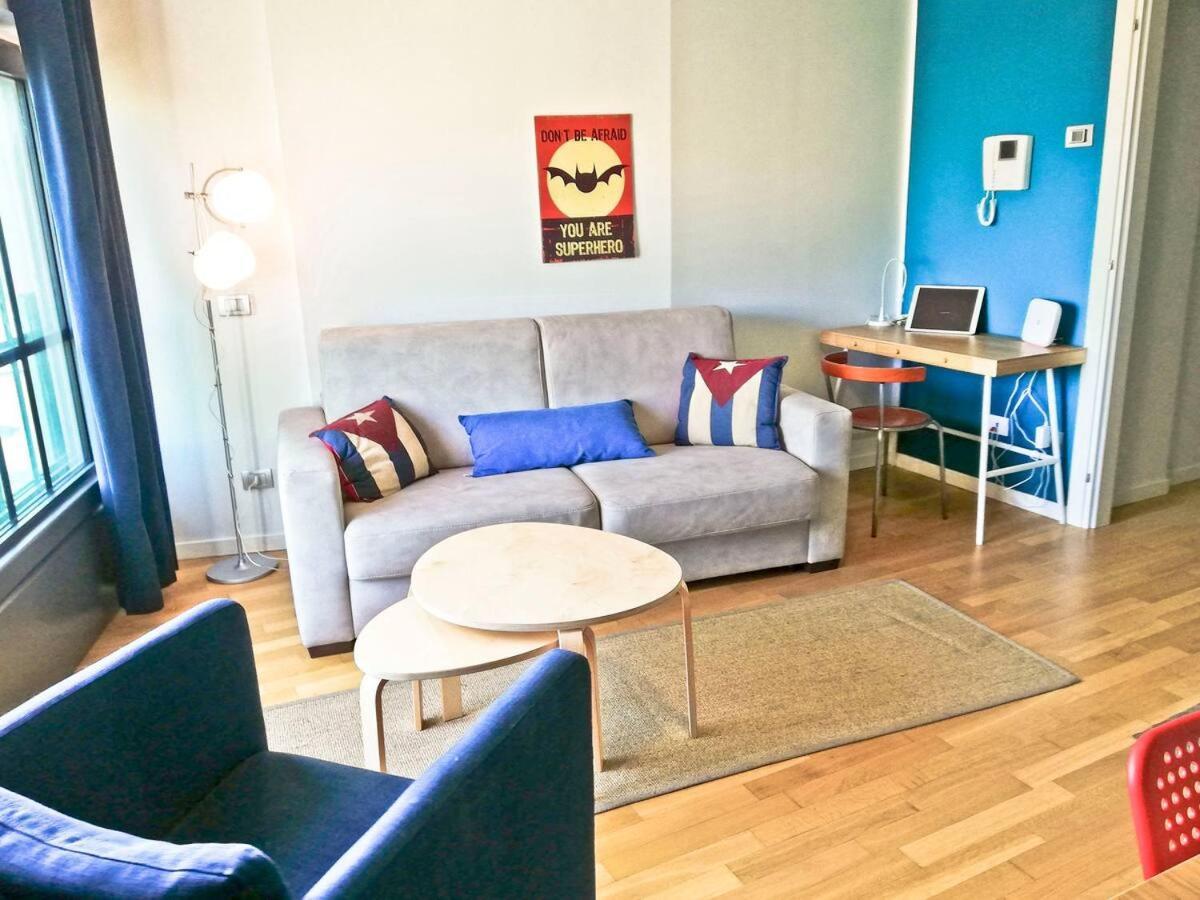 Ferienwohnung Modern & Bright Flat - 2 Min From The Sea Savona Exterior foto