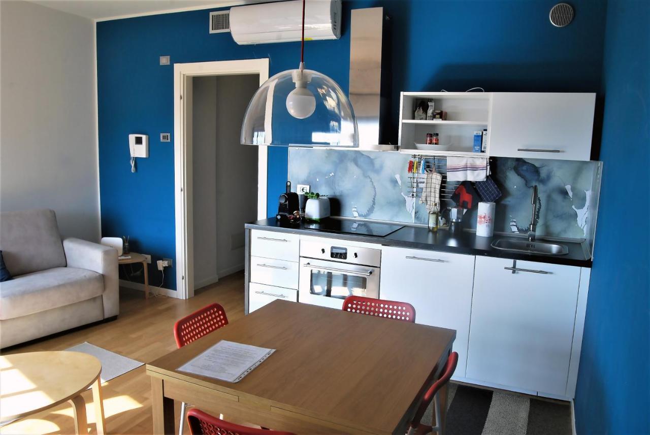 Ferienwohnung Modern & Bright Flat - 2 Min From The Sea Savona Exterior foto